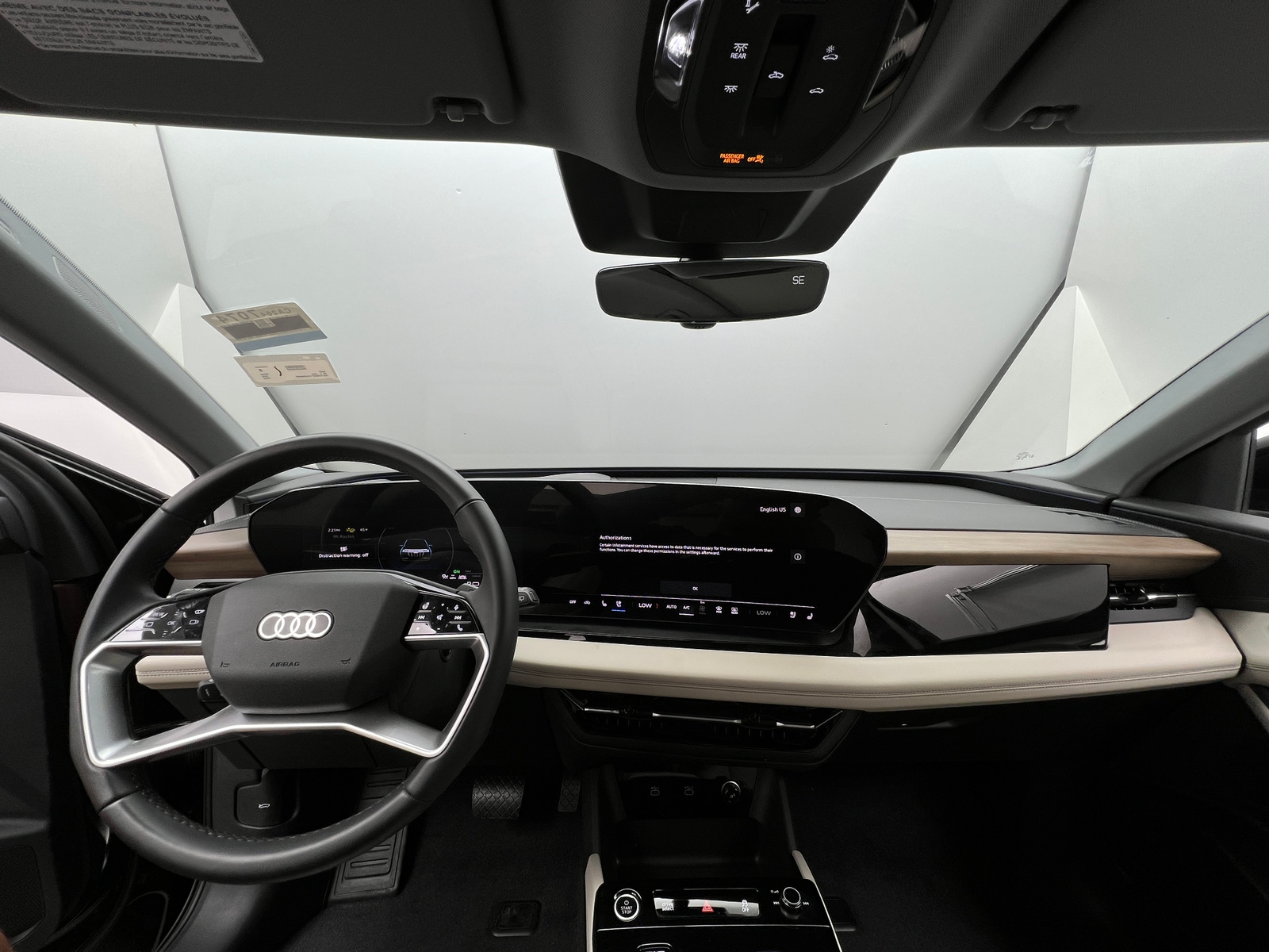 Thumbnail: 2025 Audi Q6 e-tron - 2