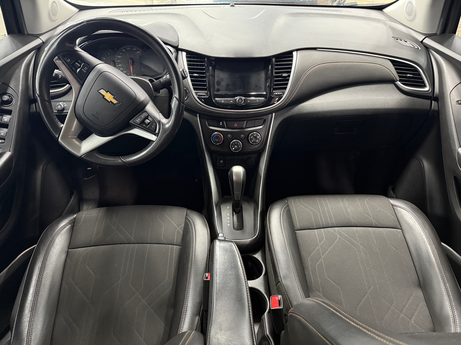 Thumbnail: 2022 Chevrolet Trax - 3