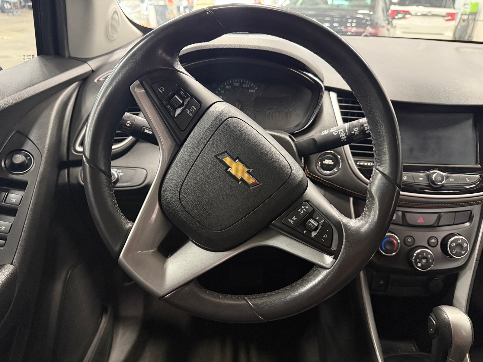 Thumbnail: 2022 Chevrolet Trax - 5