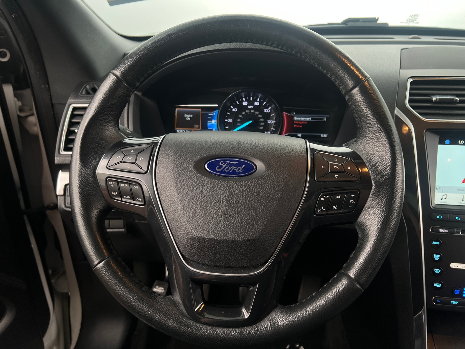 Thumbnail: 2017 Ford Explorer - 4
