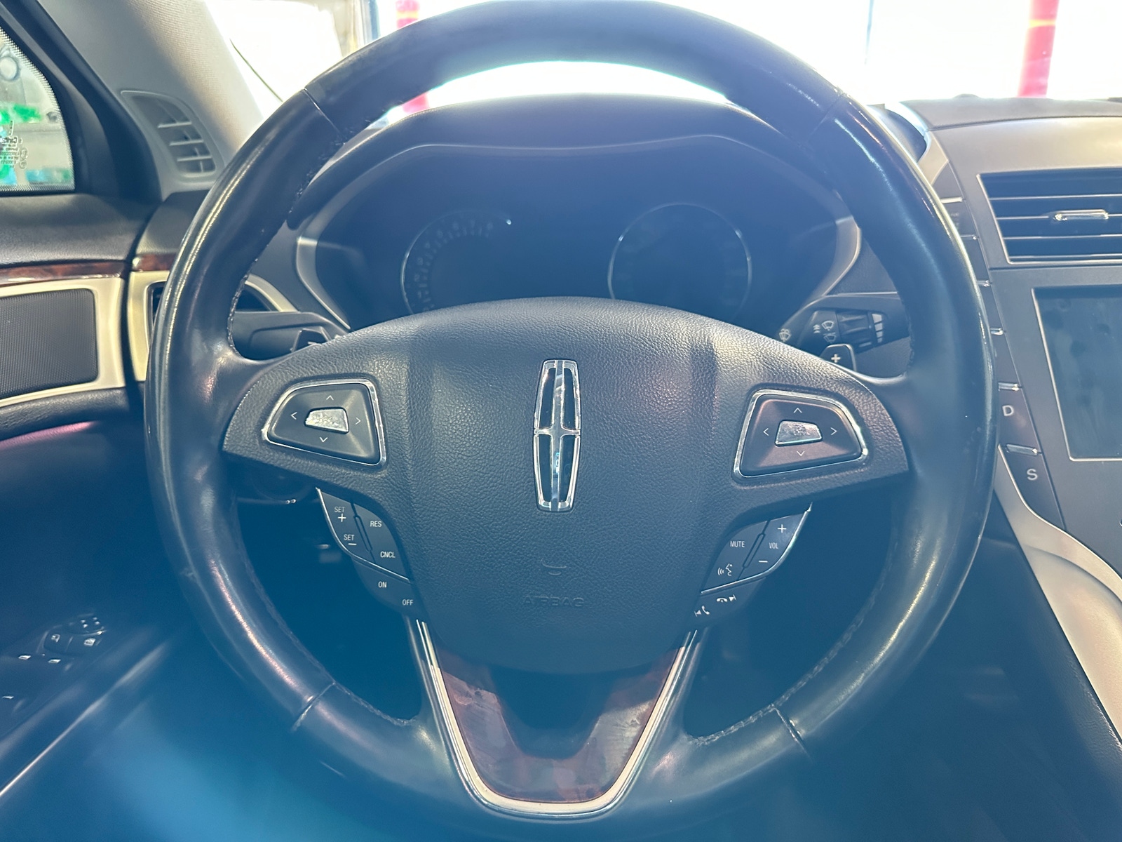 Thumbnail: 2016 Lincoln MKZ - 4