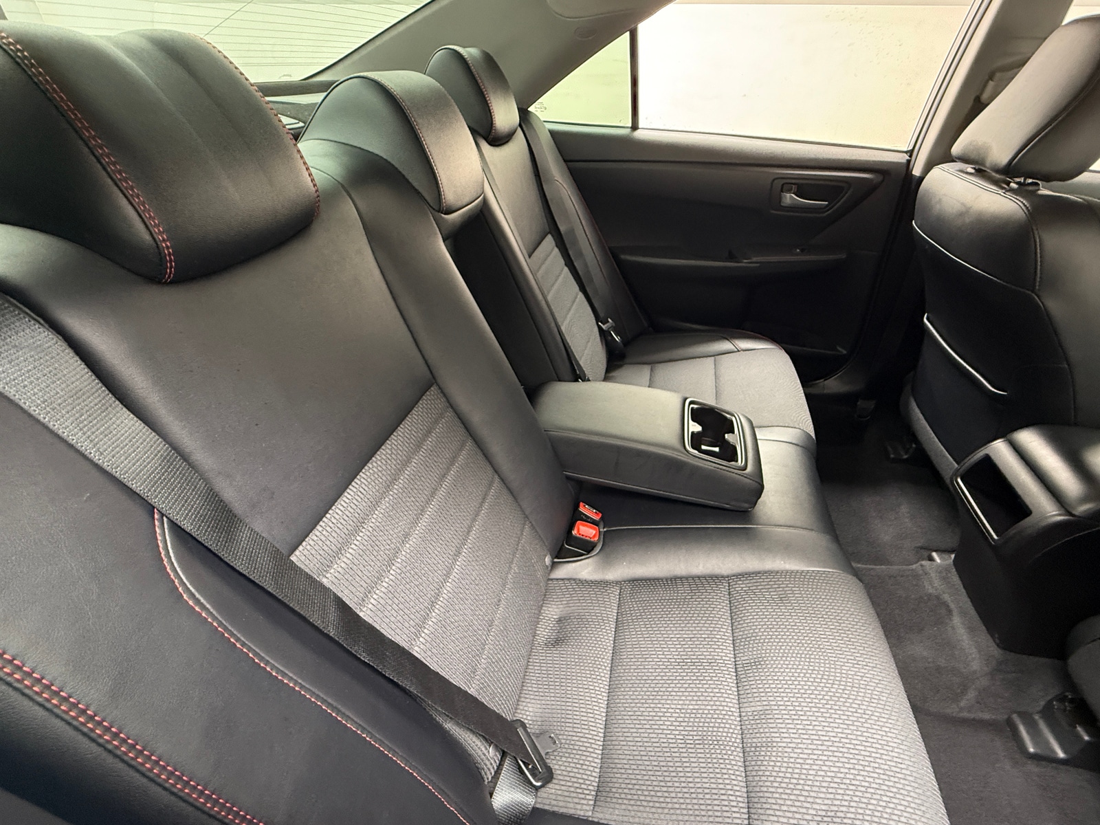 Thumbnail: 2017 Toyota Camry - 6