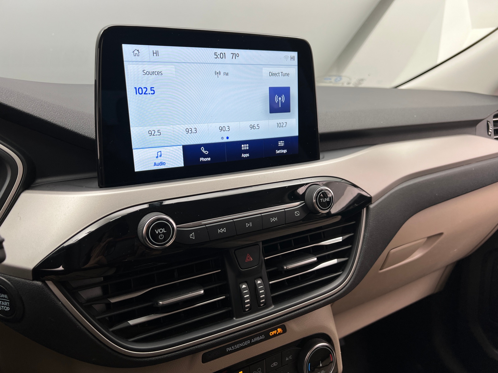 Thumbnail: 2022 Ford Escape - 3