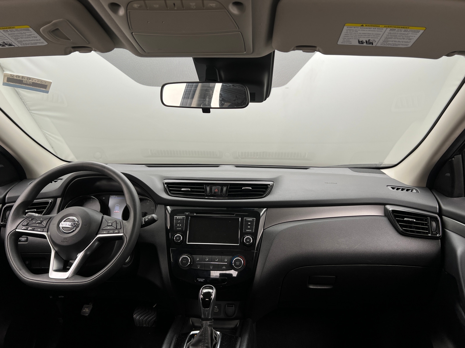 Thumbnail: 2021 Nissan Rogue Sport - 3