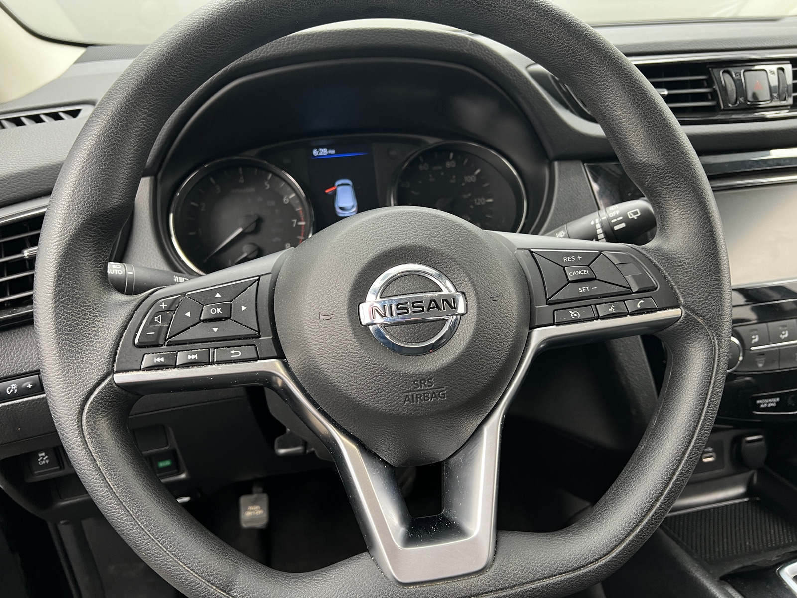 Thumbnail: 2021 Nissan Rogue Sport - 5