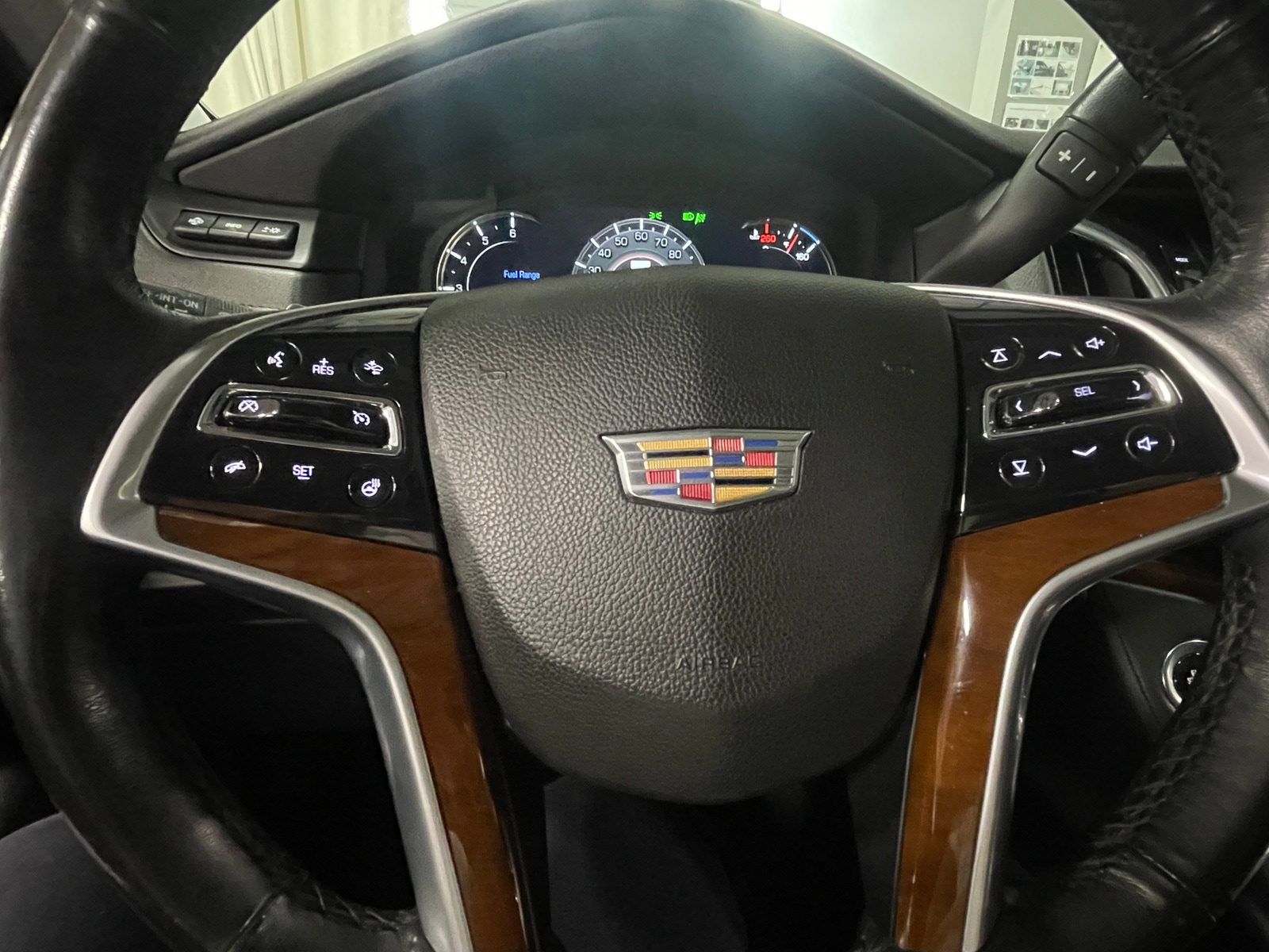 Thumbnail: 2019 Cadillac Escalade - 4