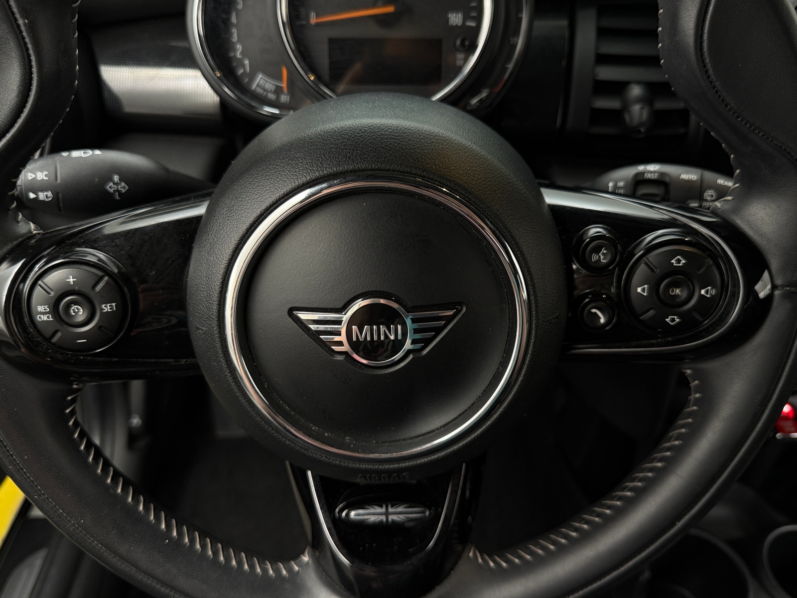 Thumbnail: 2020 MINI Cooper Hardtop - 3