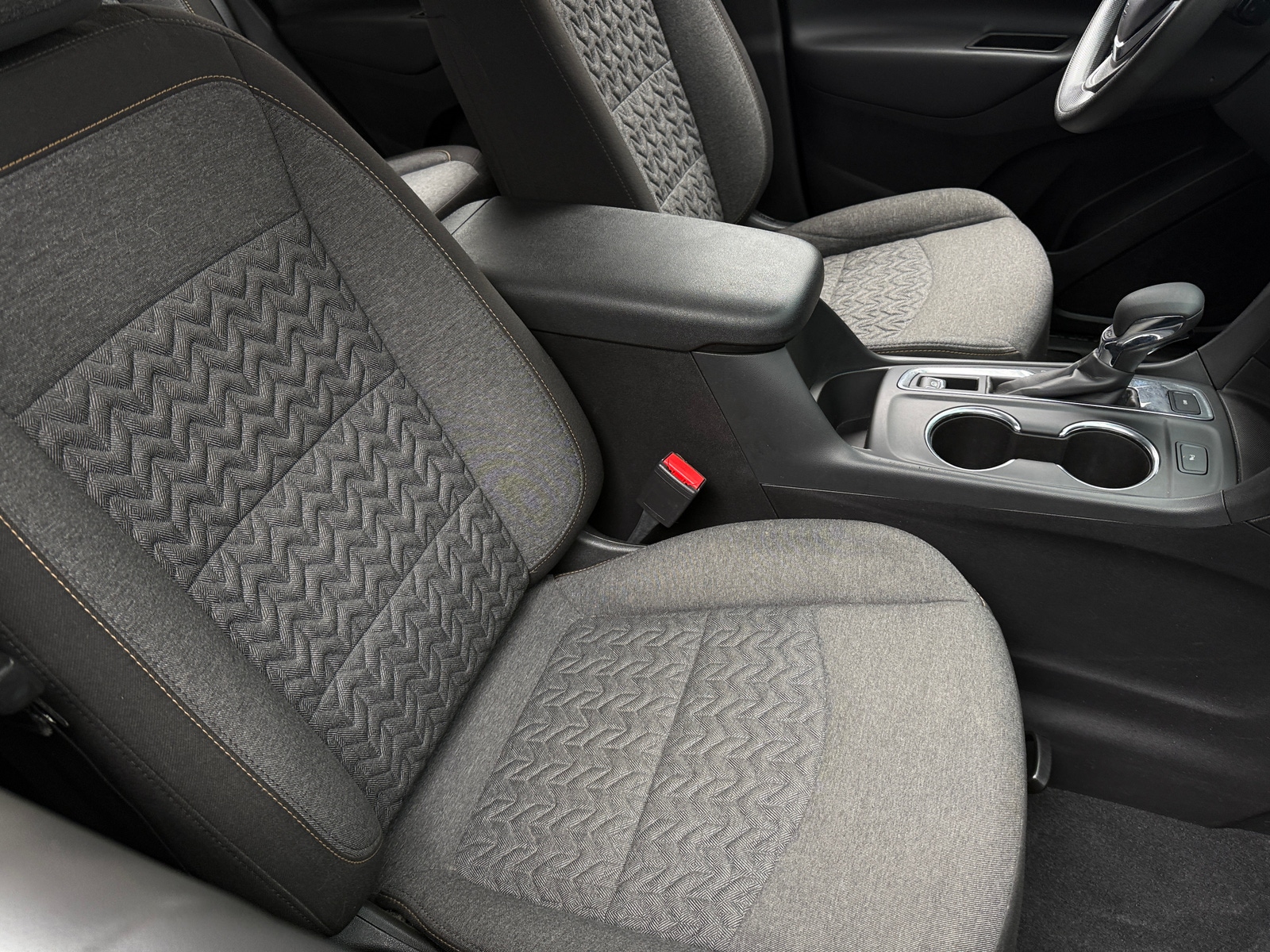 Thumbnail: 2023 Chevrolet Equinox - 2