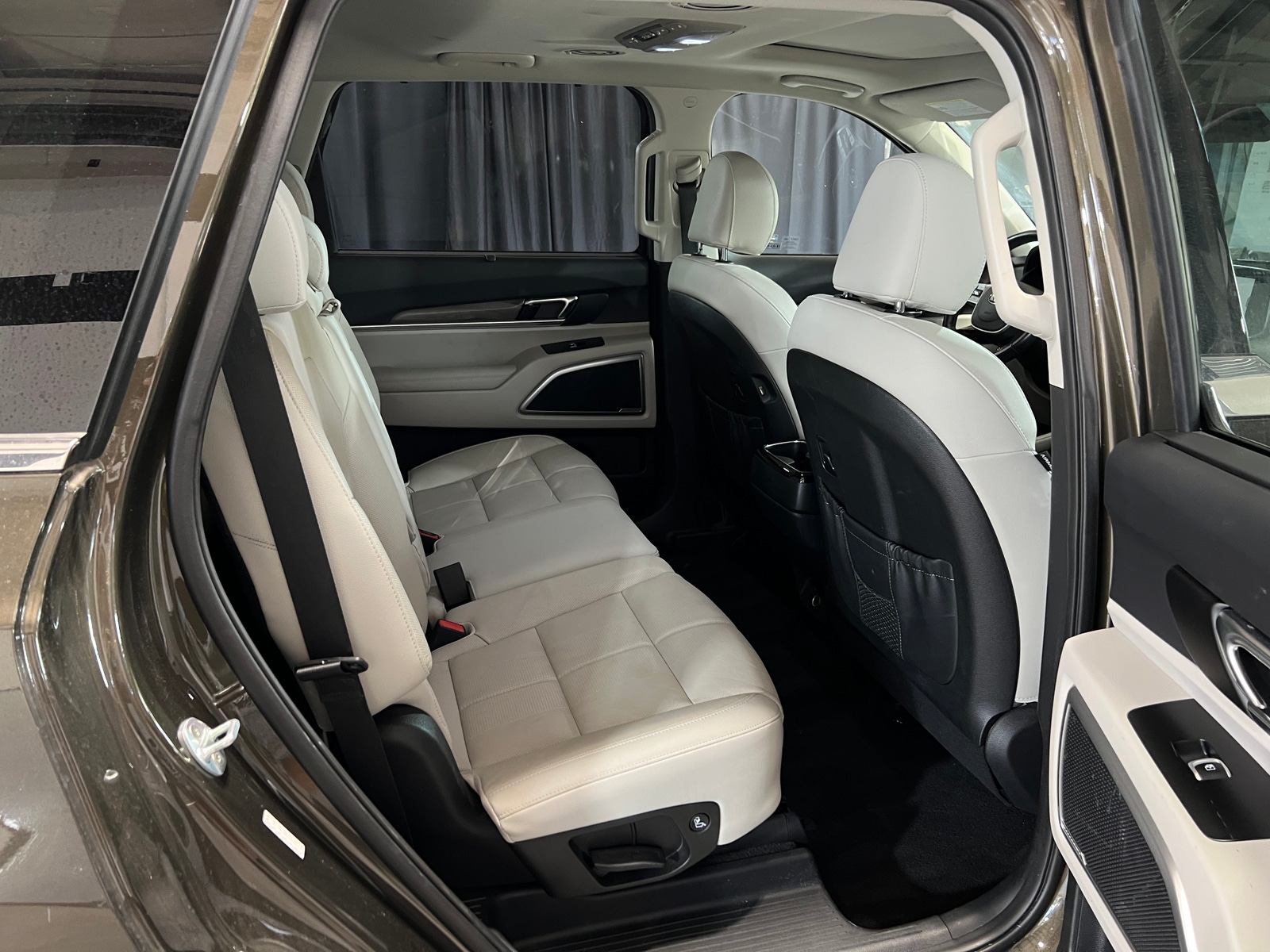 Thumbnail: 2021 Kia Telluride - 5