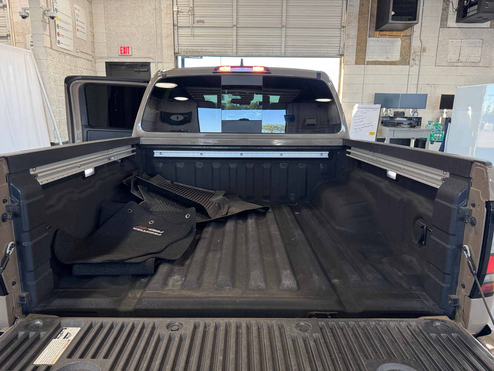 Thumbnail: 2023 Nissan Frontier - 7