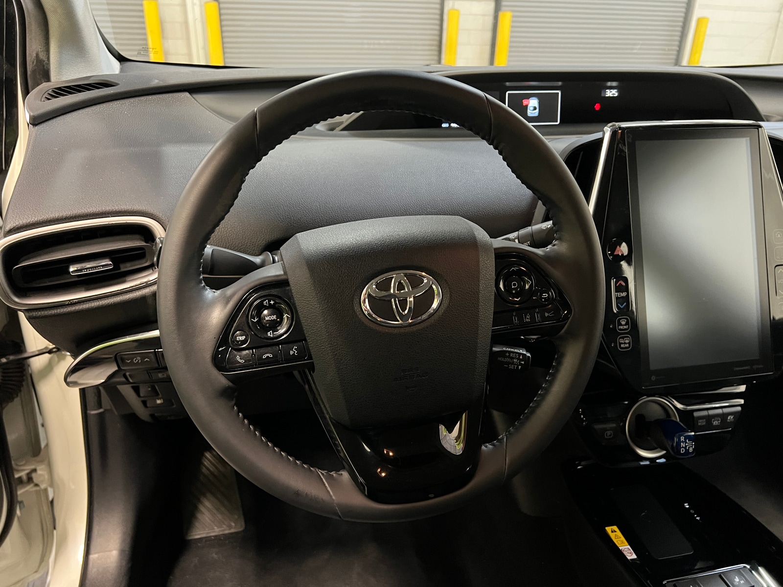 Thumbnail: 2020 Toyota Prius Prime - 4