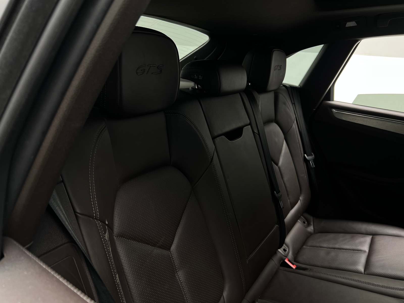 Thumbnail: 2018 Porsche Macan - 5