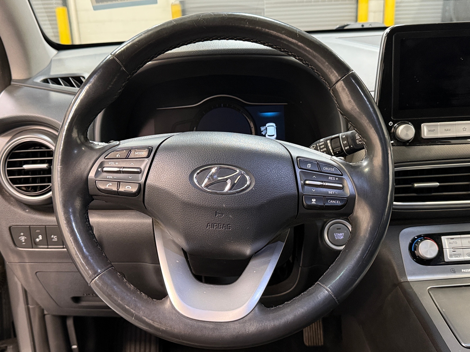 Thumbnail: 2020 Hyundai Kona - 4