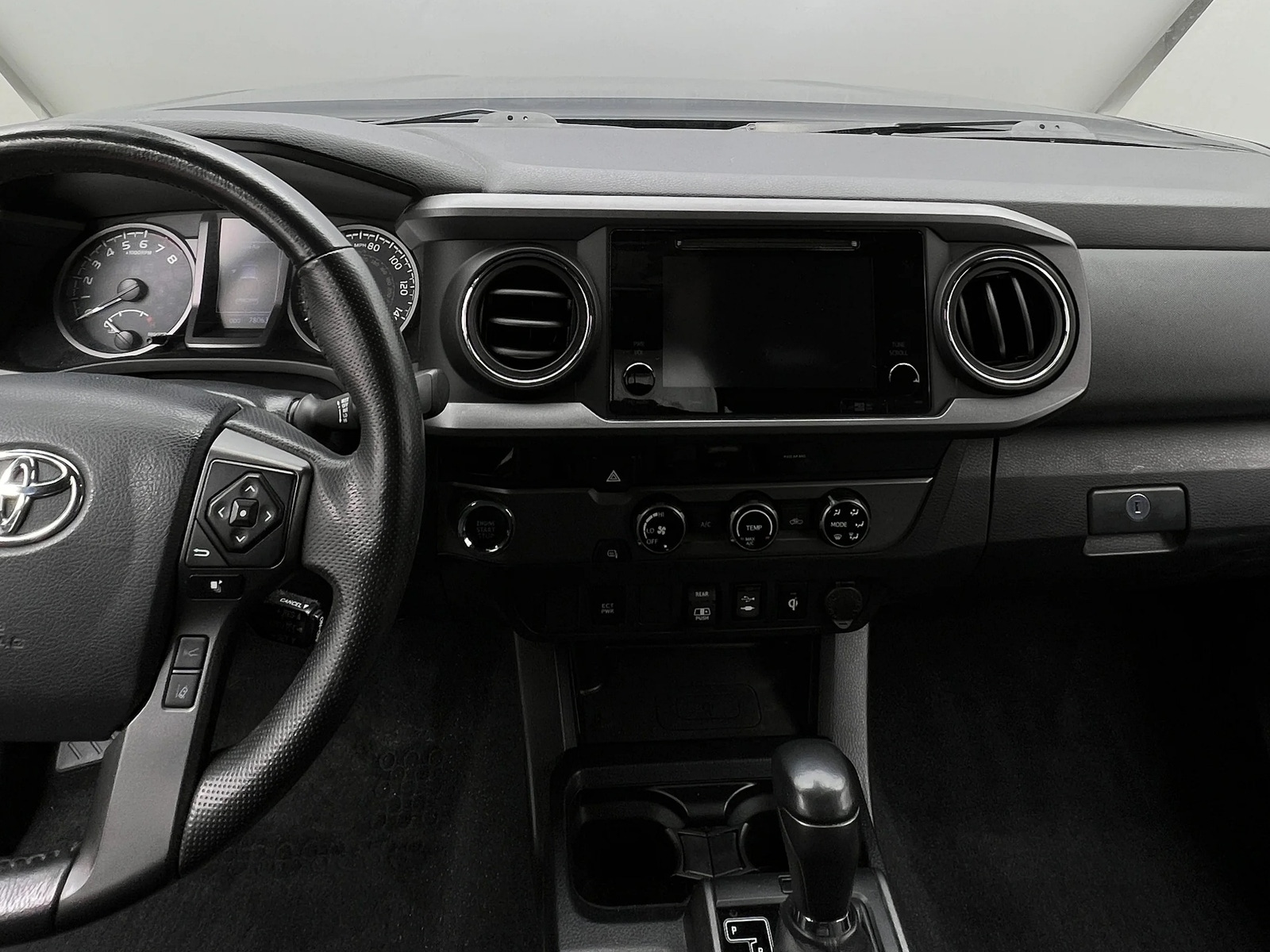 Thumbnail: 2018 Toyota Tacoma - 3