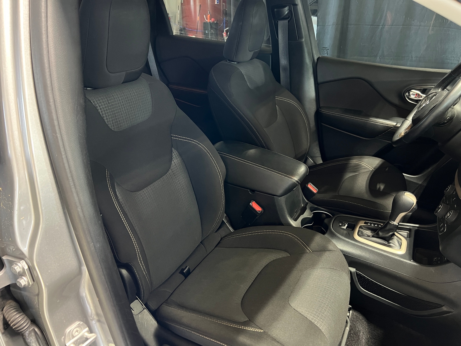 Thumbnail: 2016 Jeep Cherokee - 2