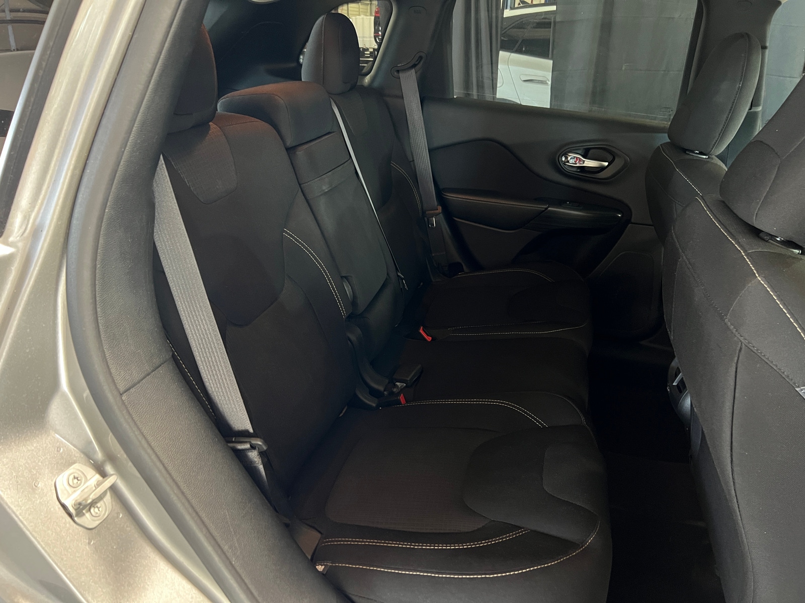 Thumbnail: 2016 Jeep Cherokee - 6