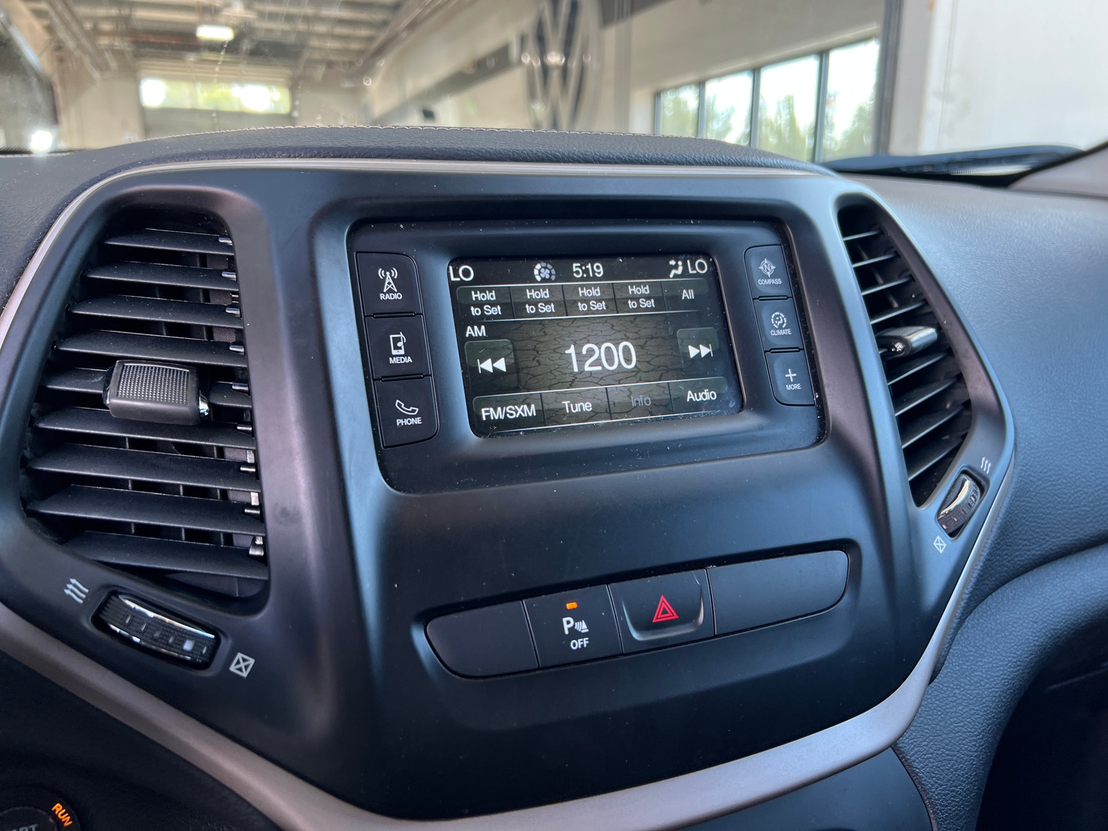 Thumbnail: 2016 Jeep Cherokee - 4
