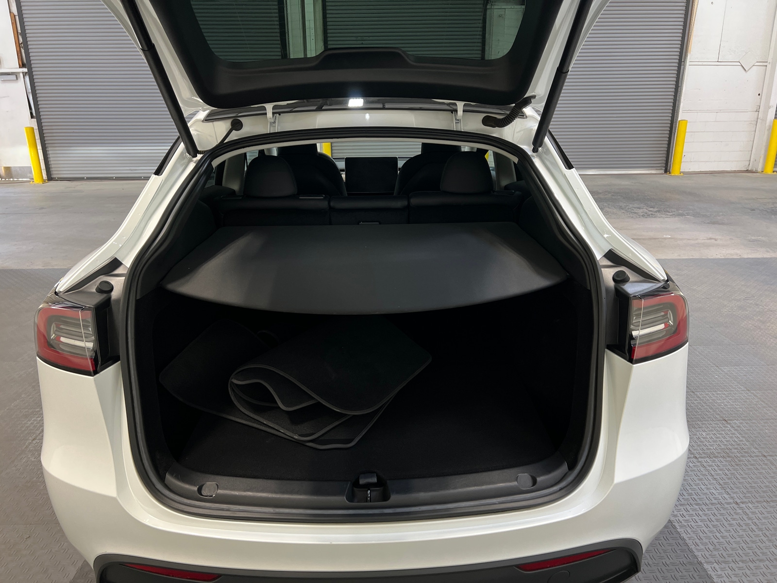 Thumbnail: 2023 Tesla Model Y - 6
