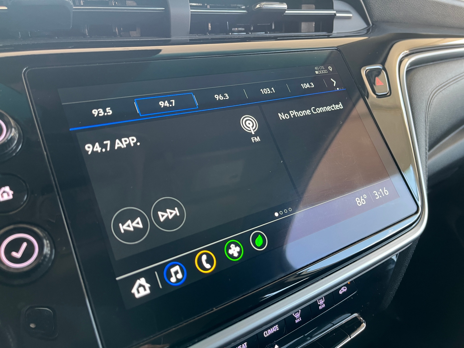 Thumbnail: 2023 Chevrolet Bolt EV - 4