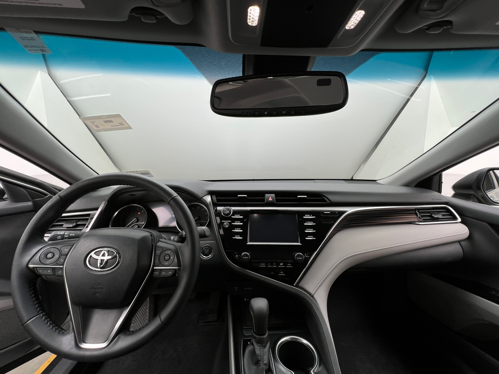 Thumbnail: 2018 Toyota Camry - 3