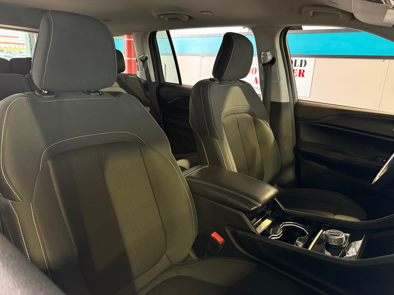 Thumbnail: 2023 Jeep Grand Cherokee L - 2
