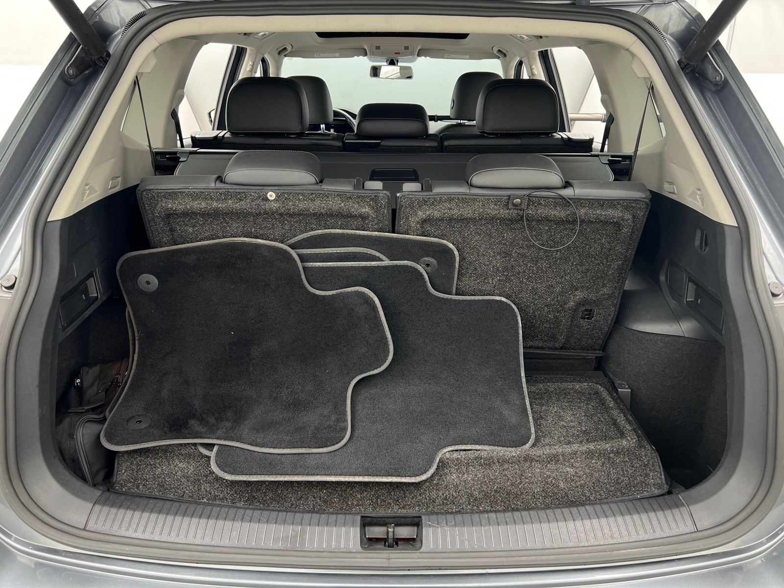 Thumbnail: 2019 Volkswagen Tiguan - 6