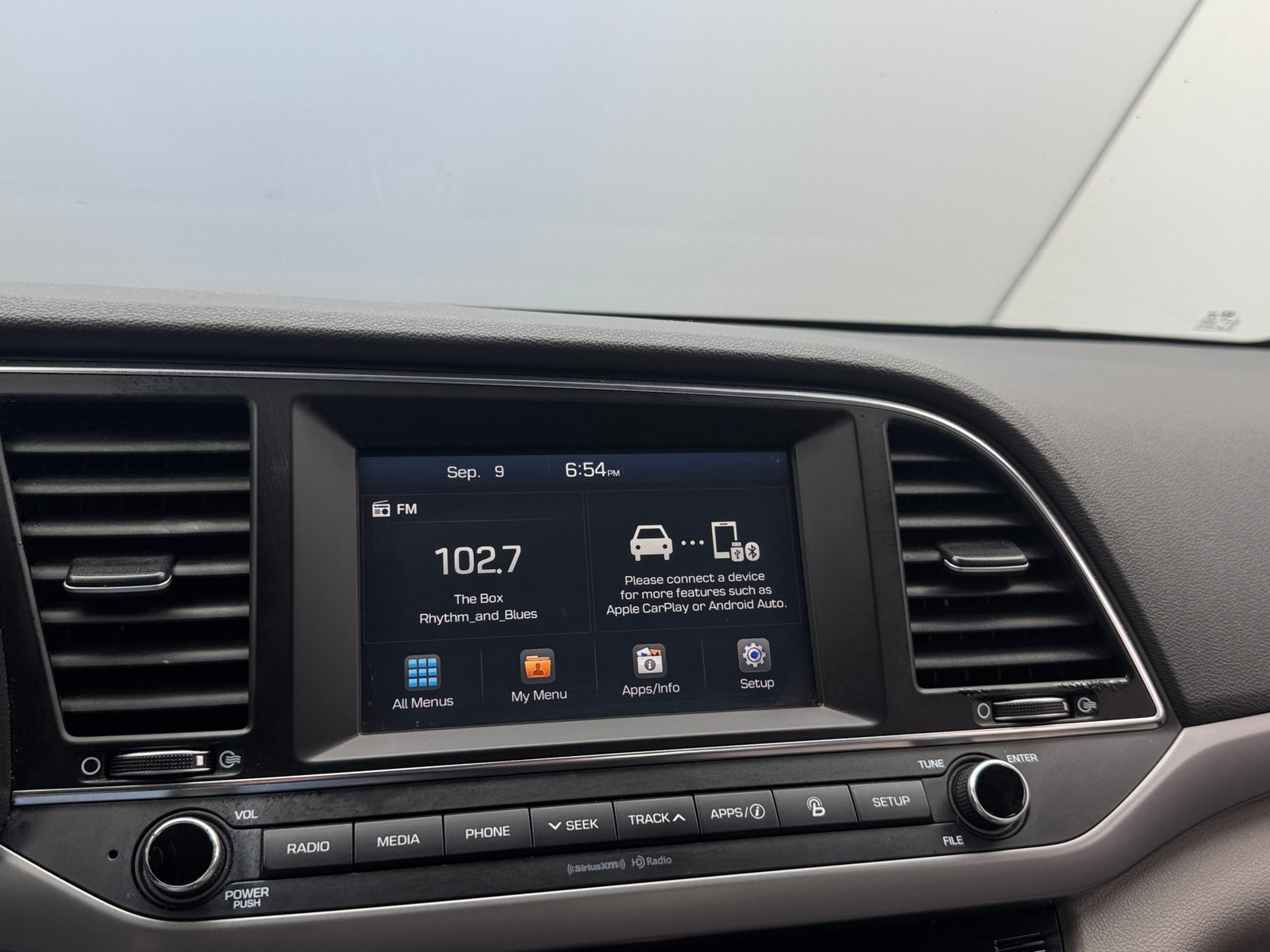 Thumbnail: 2017 Hyundai Elantra - 3