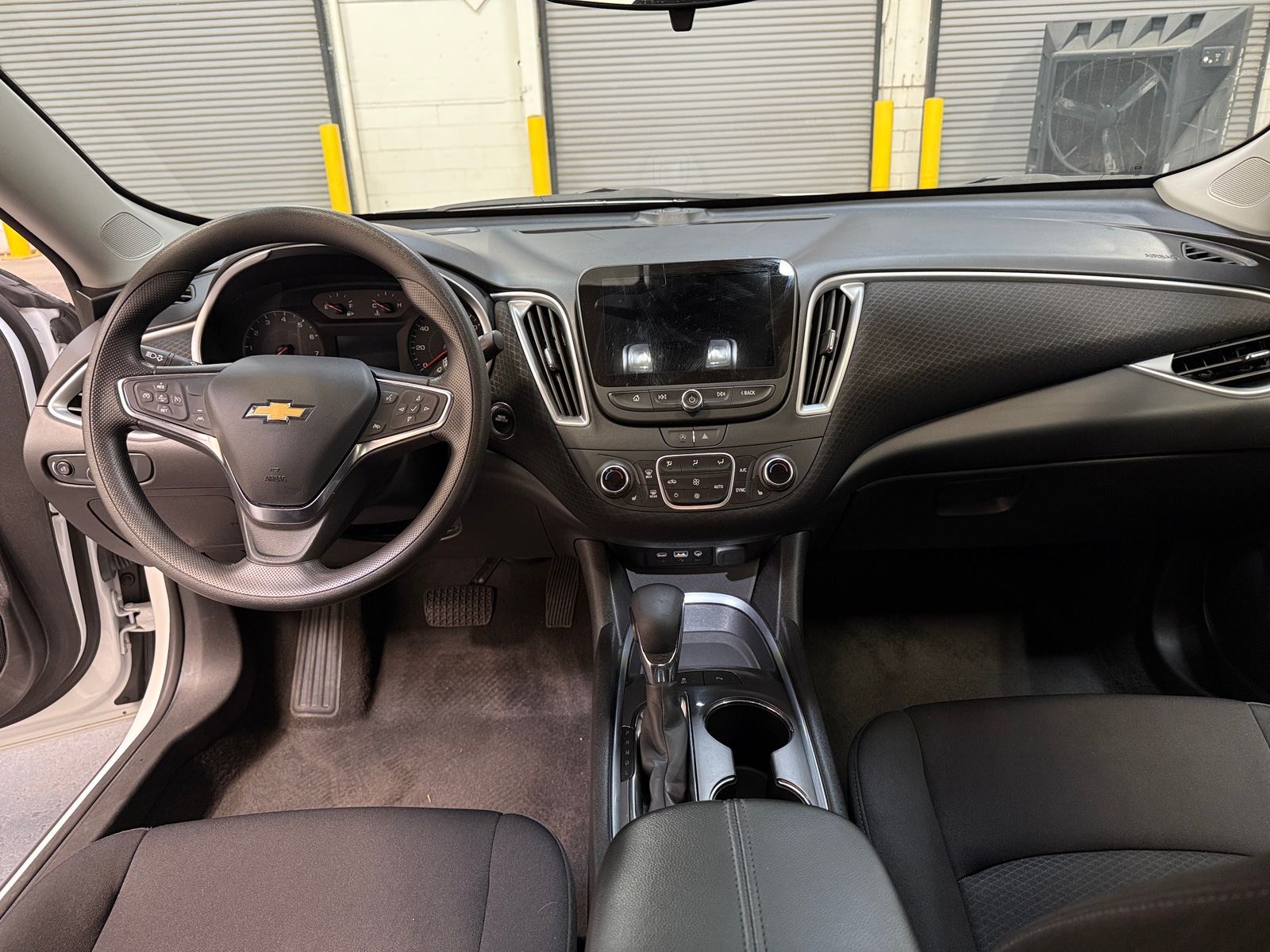 Thumbnail: 2024 Chevrolet Malibu - 3