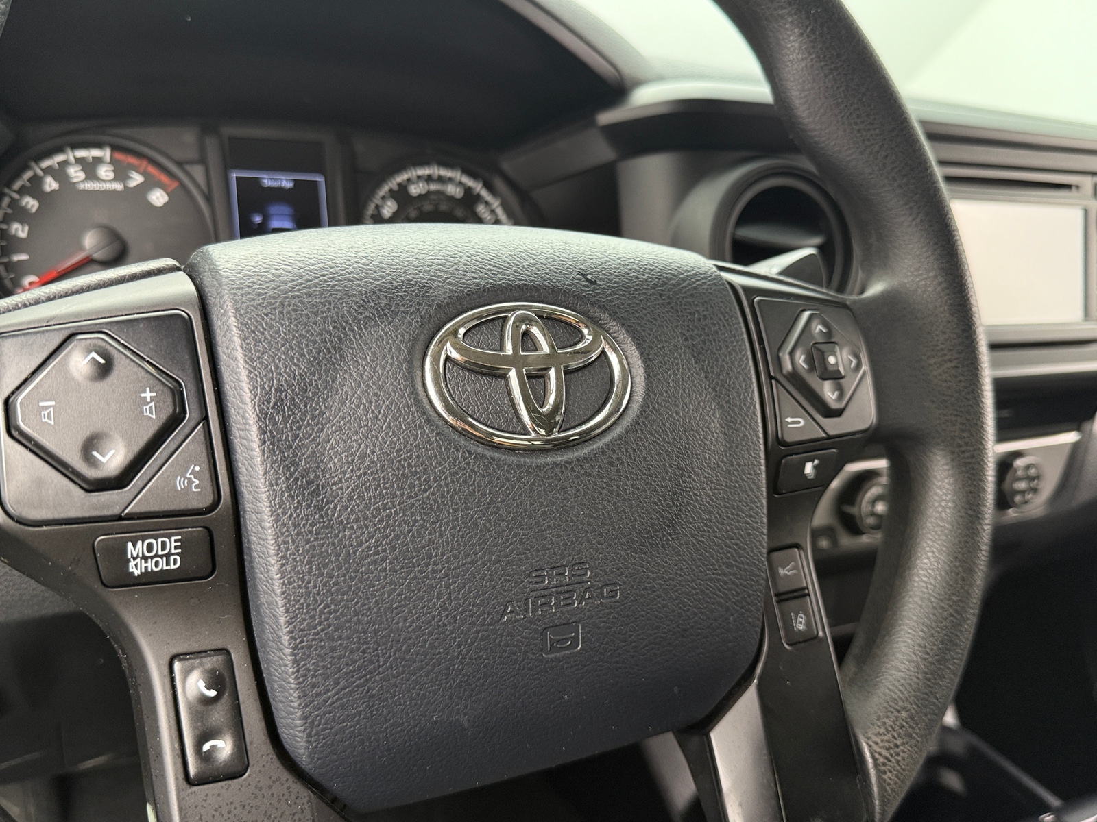 Thumbnail: 2019 Toyota Tacoma - 5