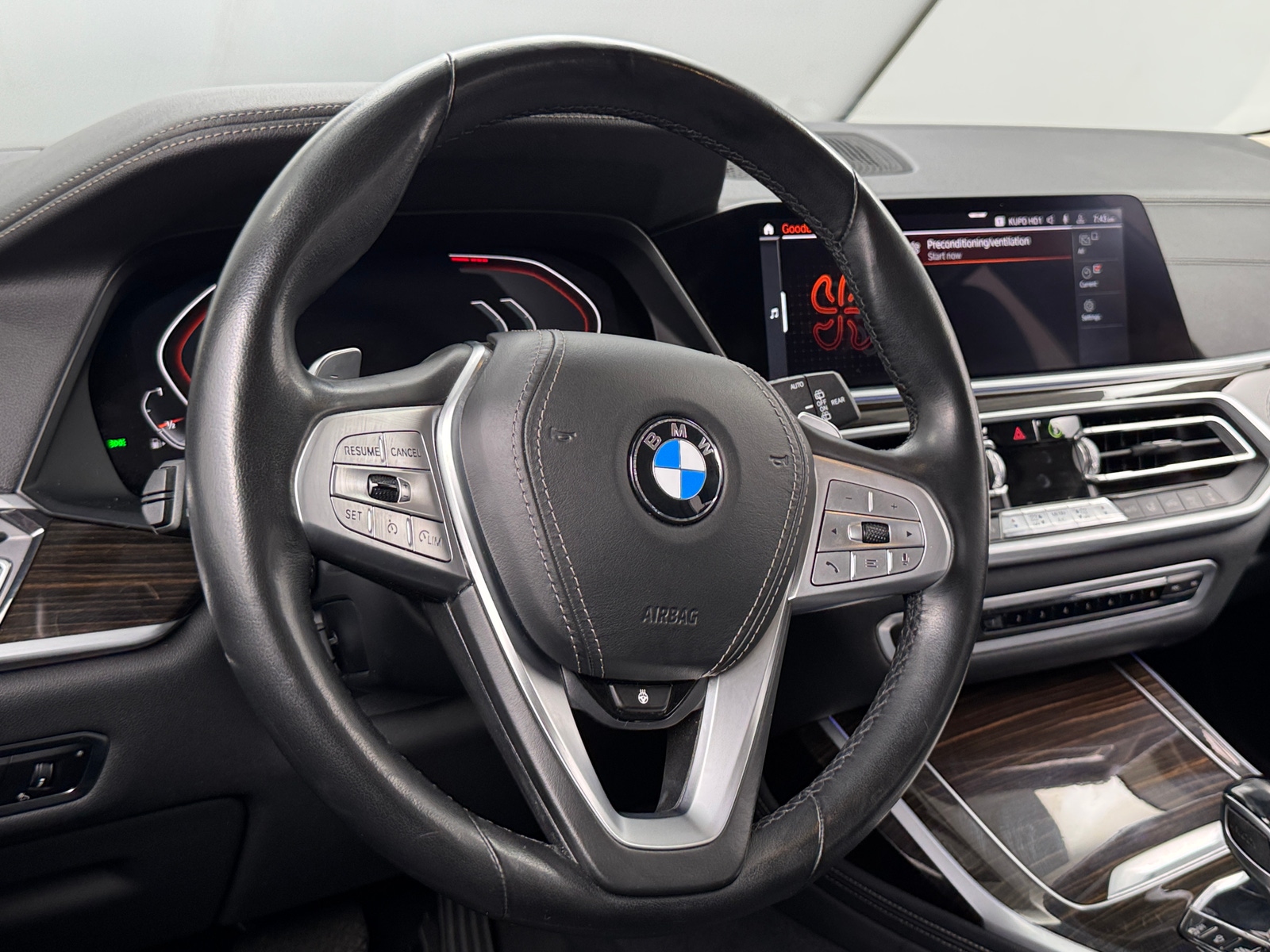 Thumbnail: 2019 BMW X7 - 4