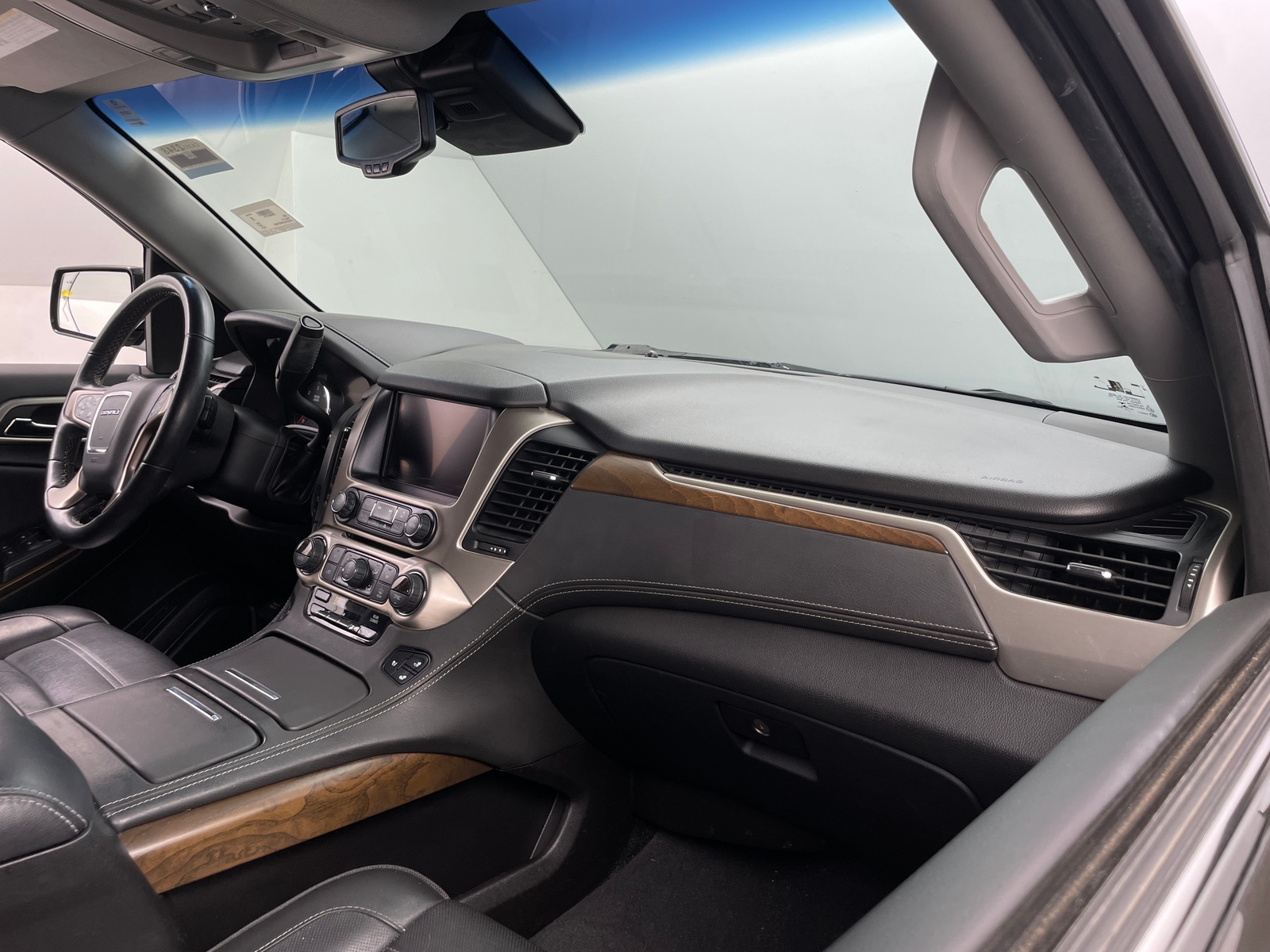Thumbnail: 2019 GMC Yukon XL - 2