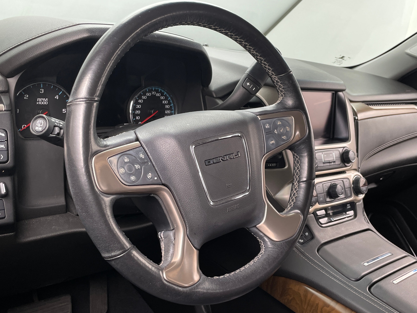 Thumbnail: 2019 GMC Yukon XL - 4