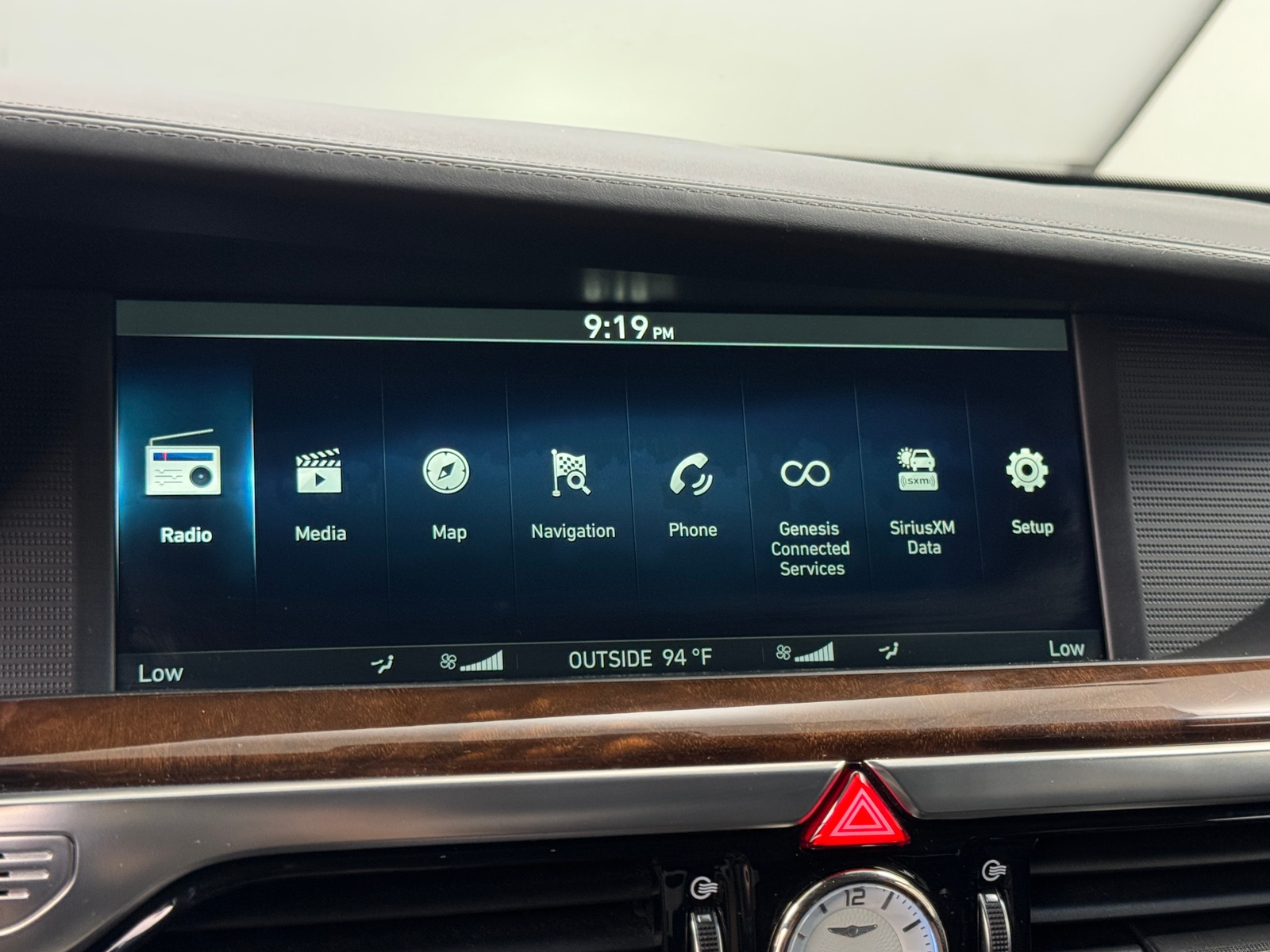 Thumbnail: 2018 Genesis G90 - 3