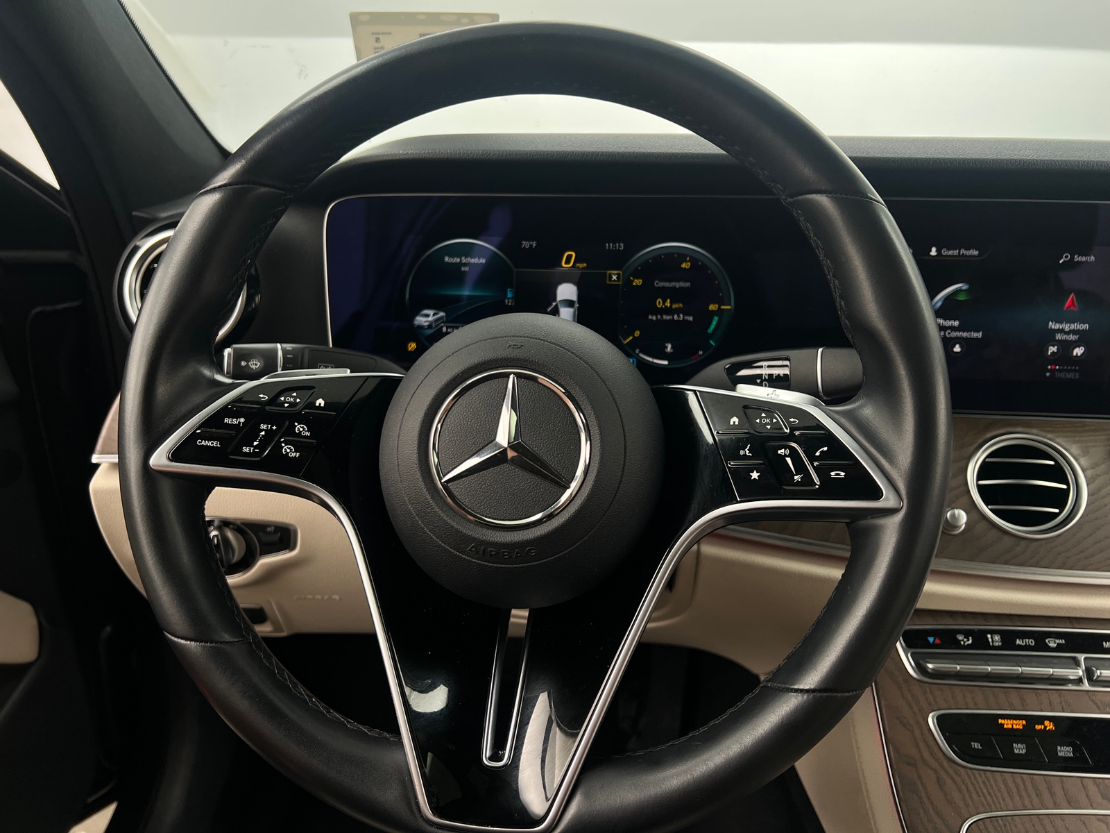 Thumbnail: 2022 Mercedes-Benz E-Class - 4