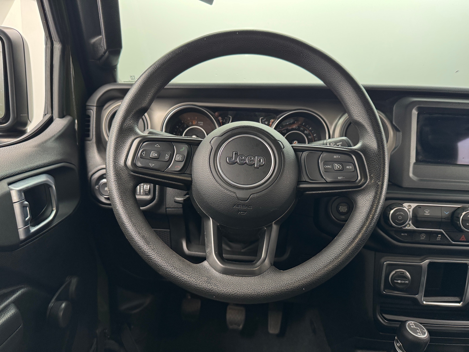 Thumbnail: 2022 Jeep Wrangler - 5