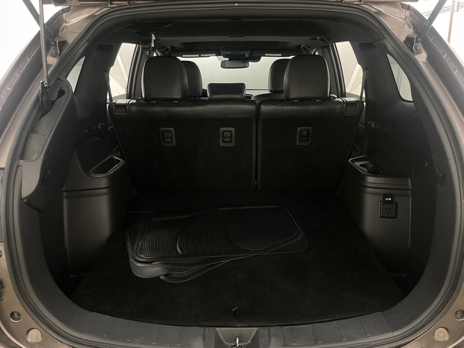 Thumbnail: 2020 Mitsubishi Outlander - 6