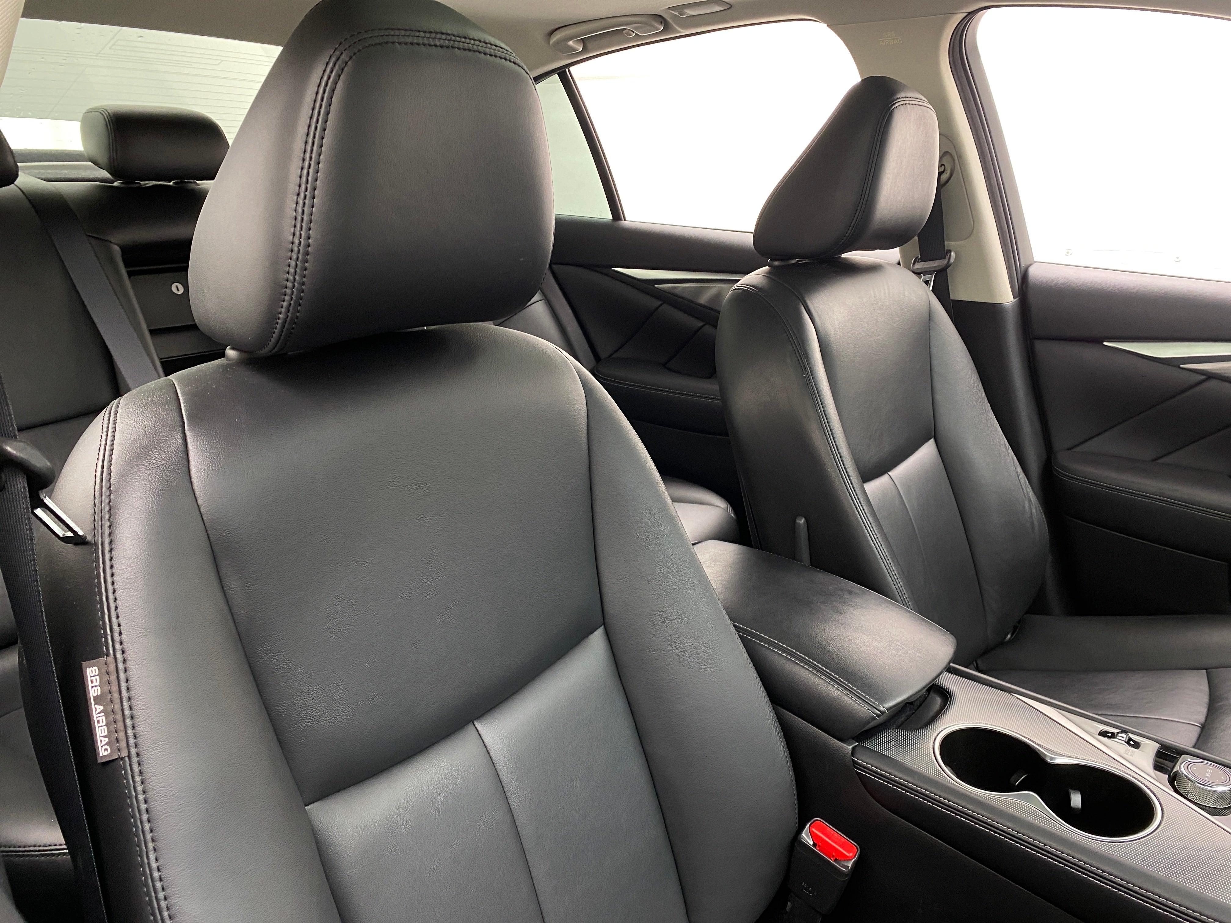 2016 INFINITI Q50