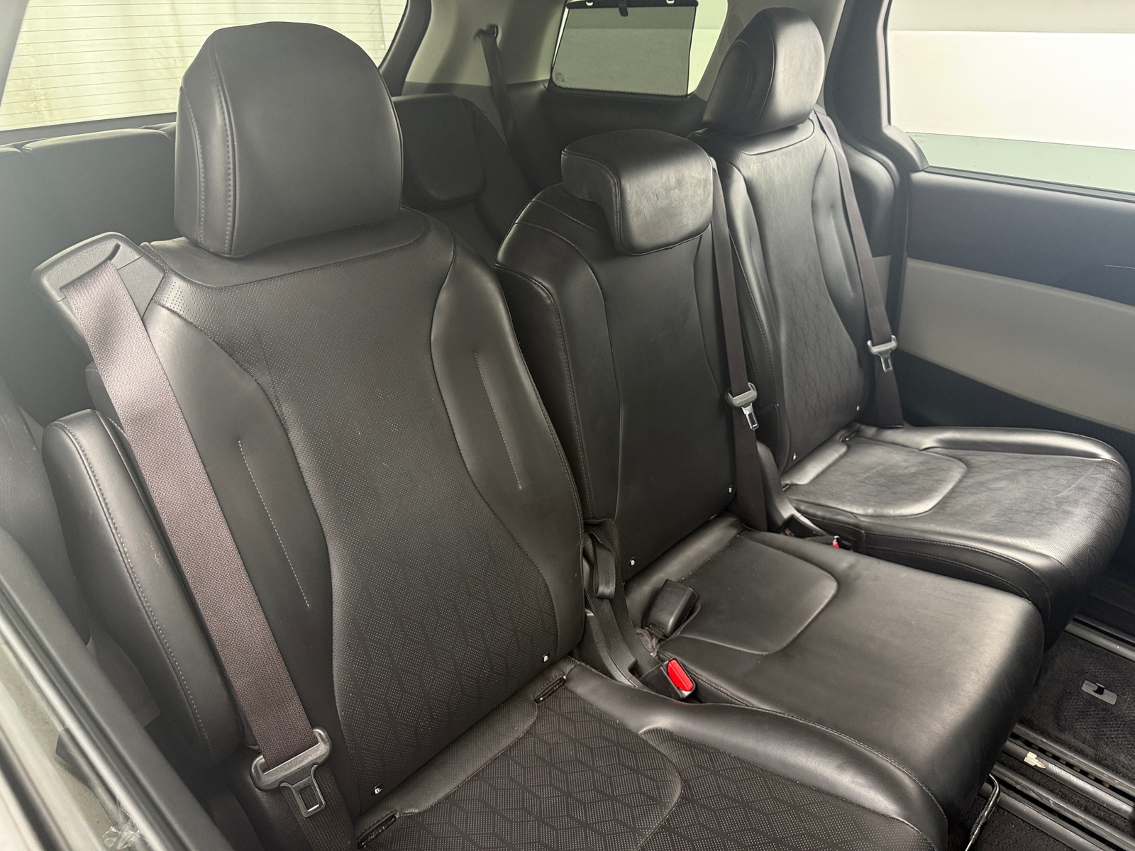 Thumbnail: 2022 Kia Carnival - 5