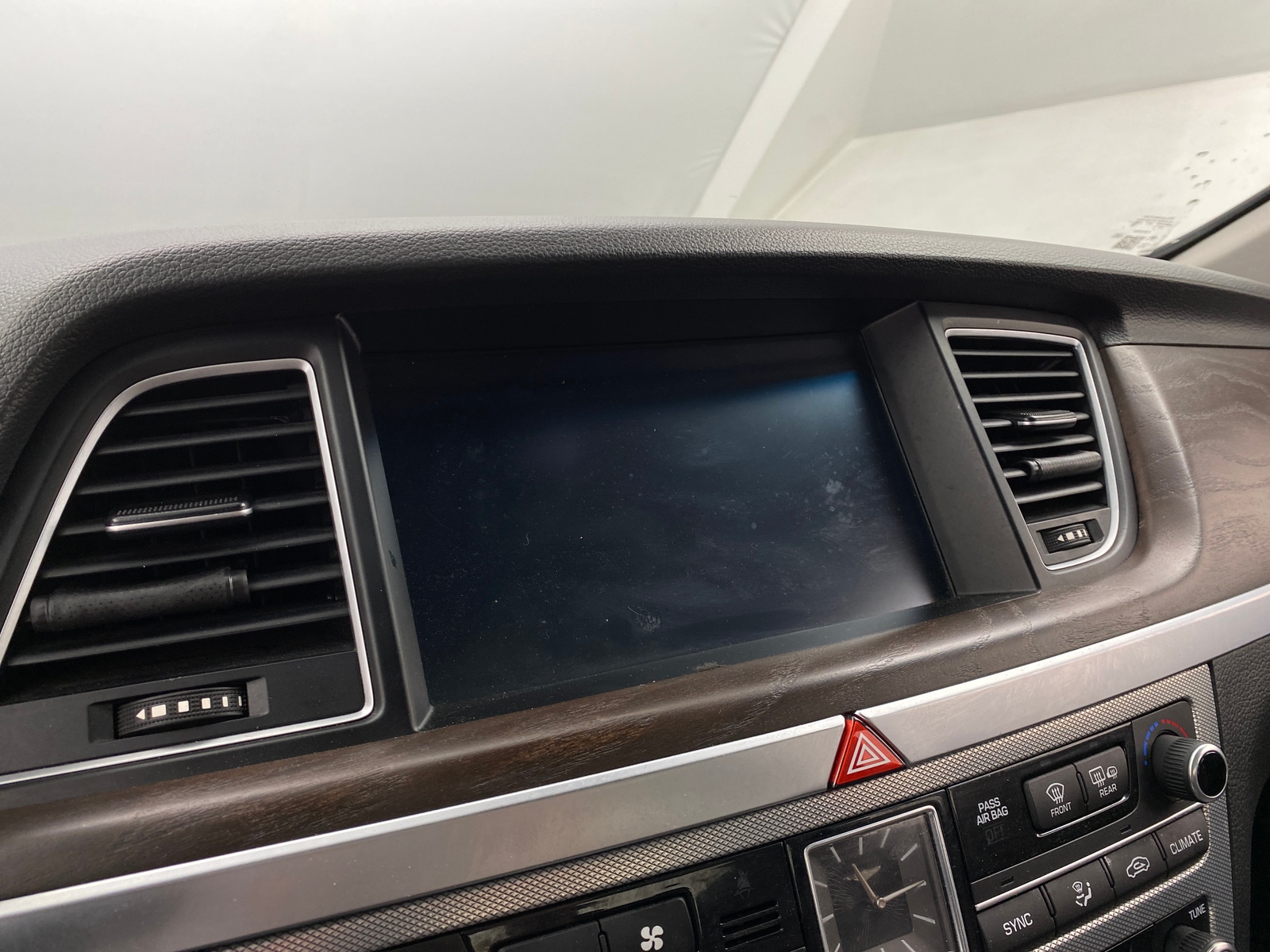 Thumbnail: 2018 Genesis G80 - 3
