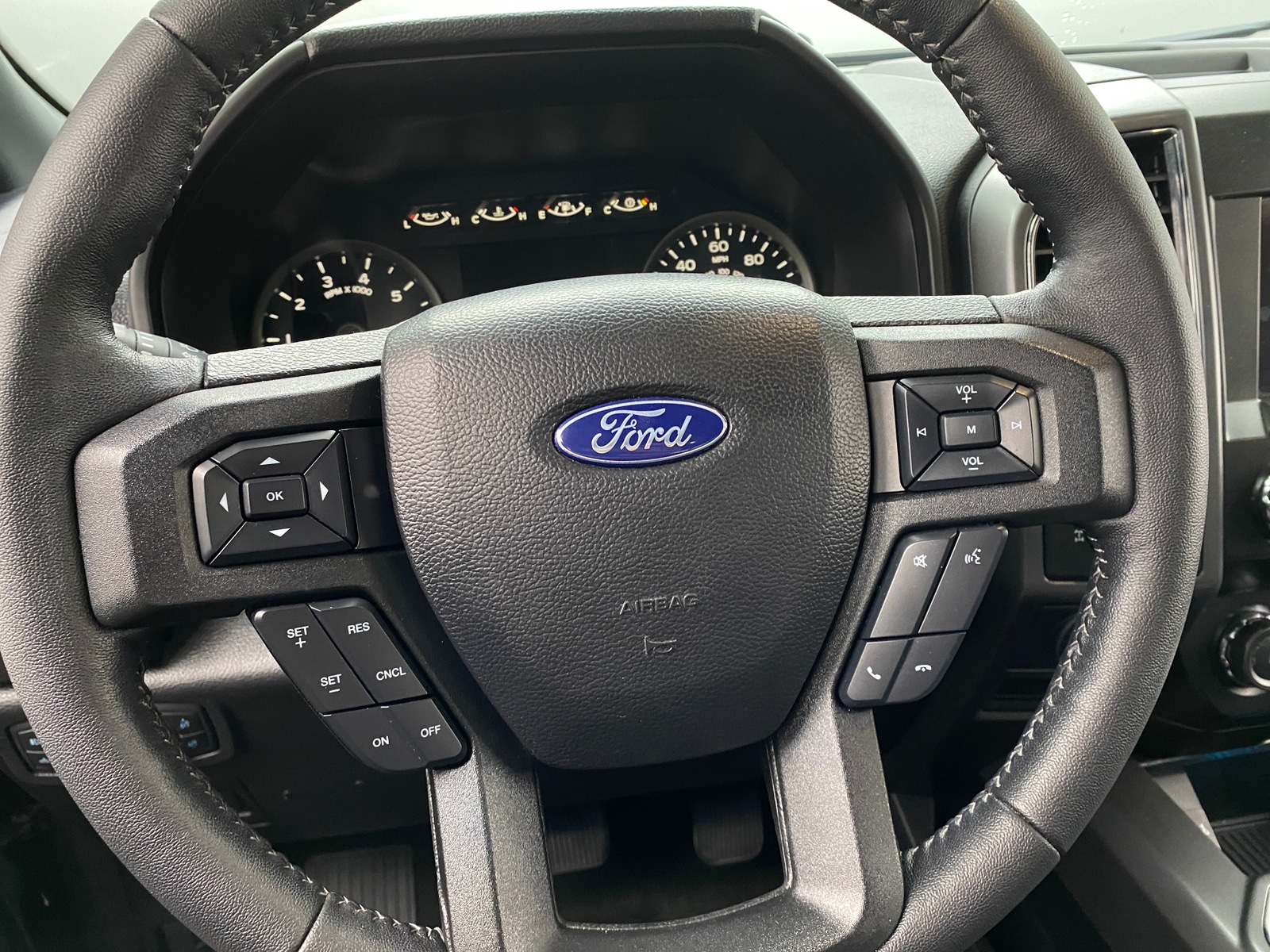 Thumbnail: 2020 Ford Econoline - 5