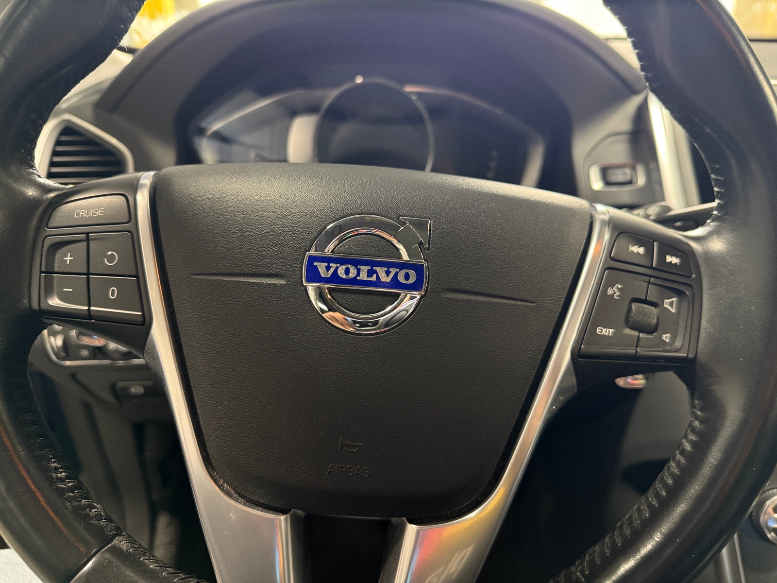 Thumbnail: 2015 Volvo XC60 - 5