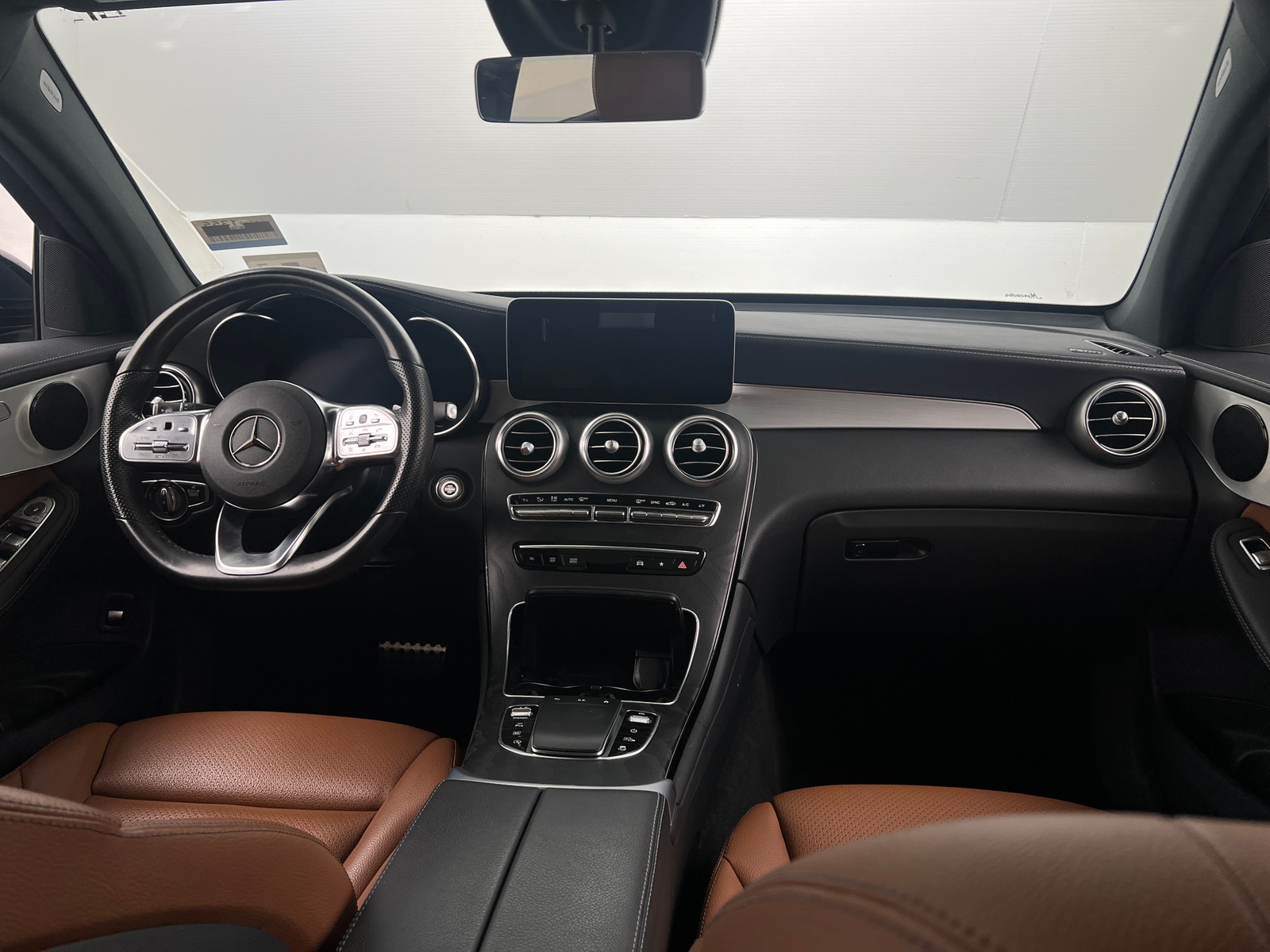 Thumbnail: 2022 Mercedes-Benz GLC - 2