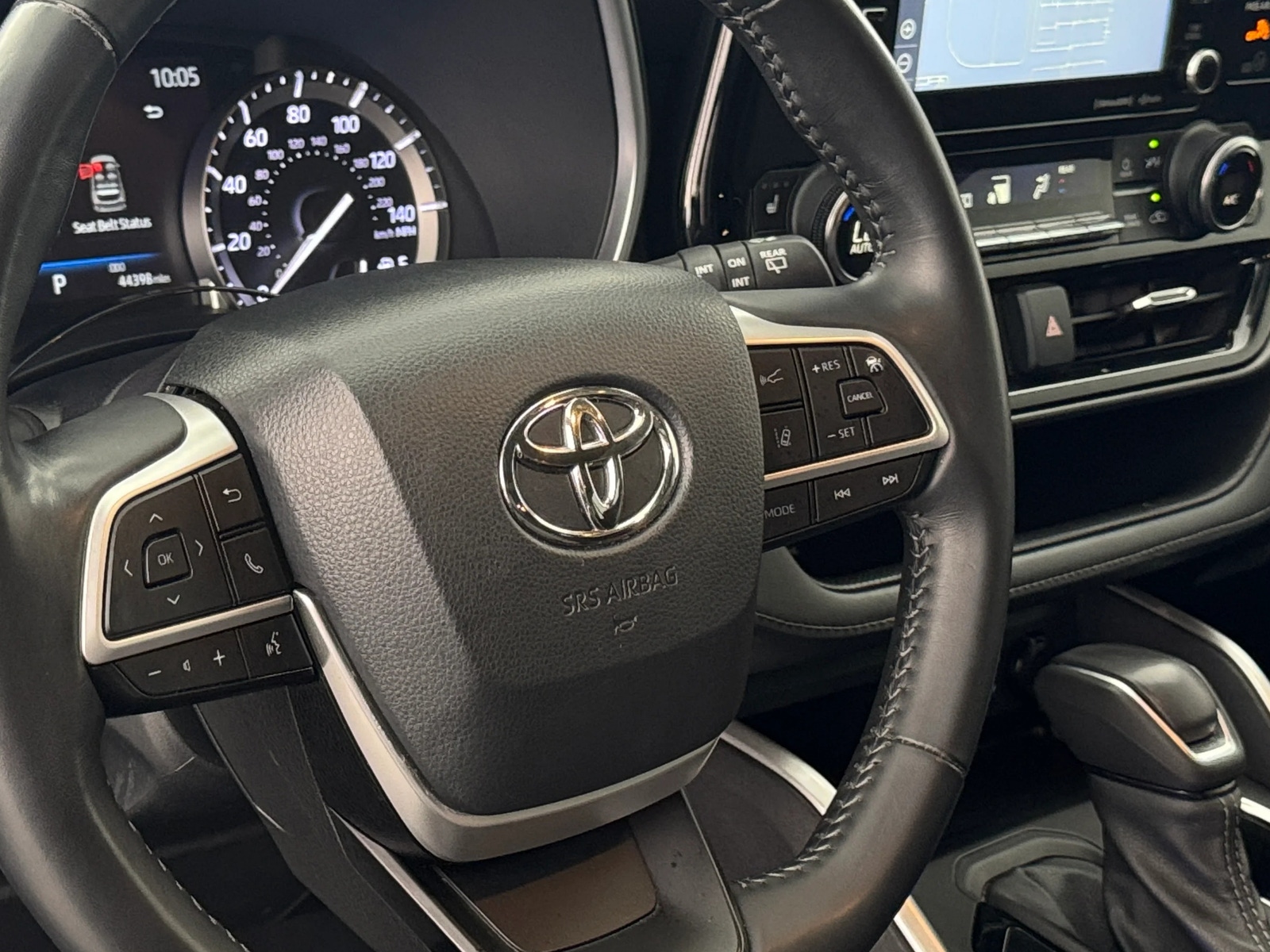 Thumbnail: 2022 Toyota Highlander - 4
