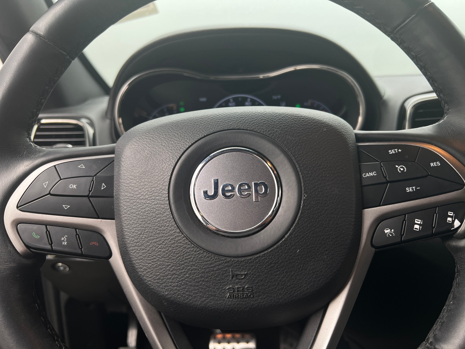 Thumbnail: 2019 Jeep Grand Cherokee - 4