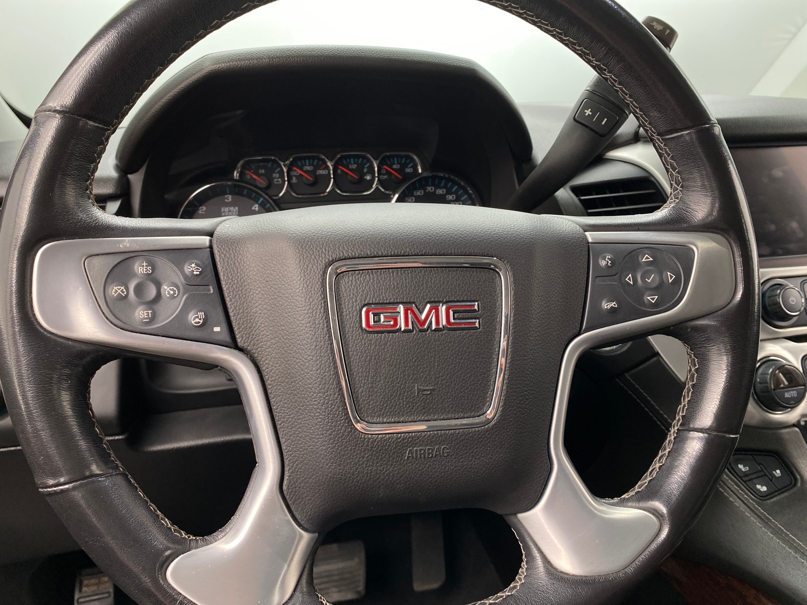 Thumbnail: 2020 GMC Yukon - 4