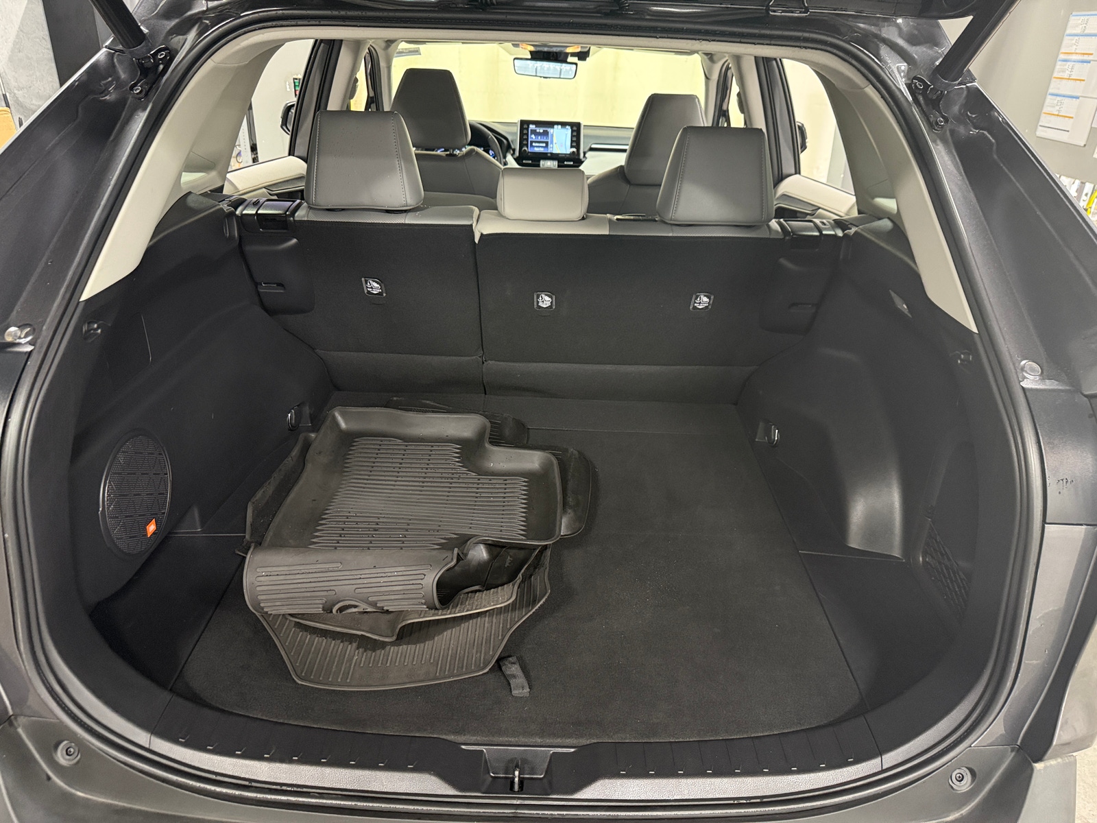 Thumbnail: 2021 Toyota RAV4 - 6