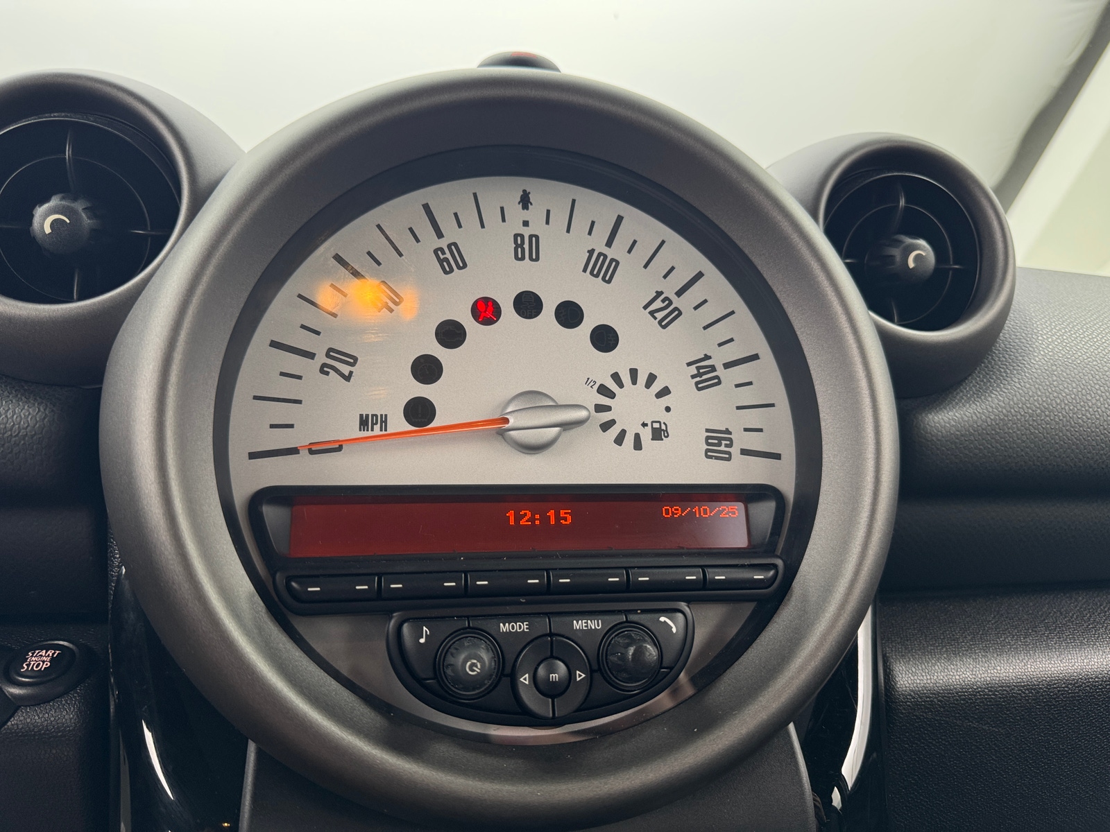 Thumbnail: 2012 MINI Cooper Countryman - 3