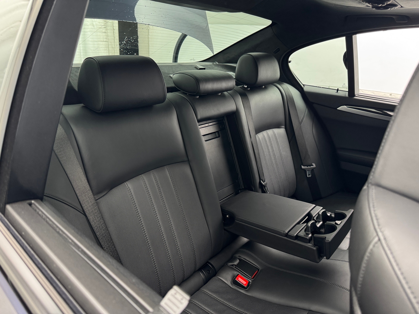 Thumbnail: 2013 BMW M5 - 5
