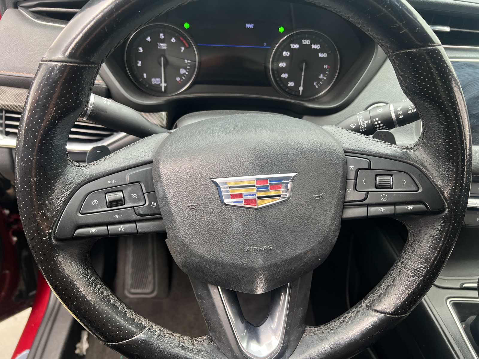 Thumbnail: 2019 Cadillac XT4 - 4