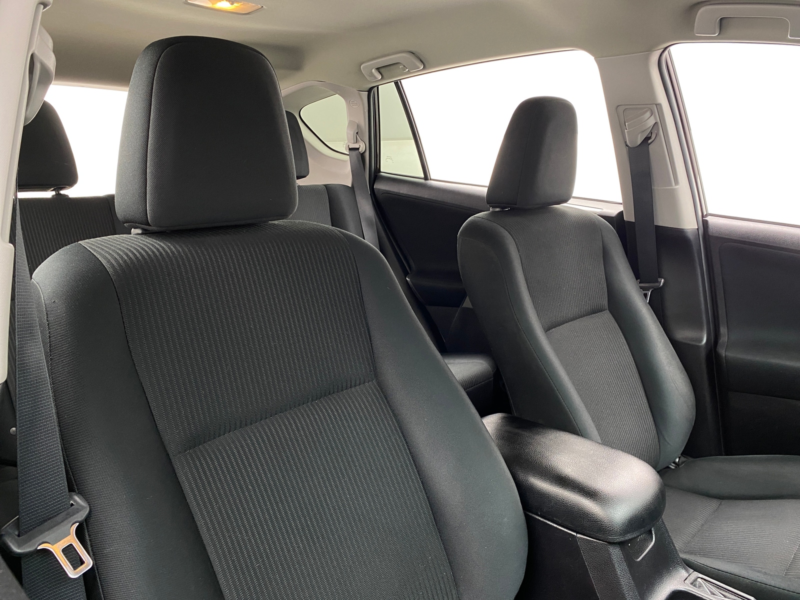 Thumbnail: 2016 Toyota RAV4 - 2